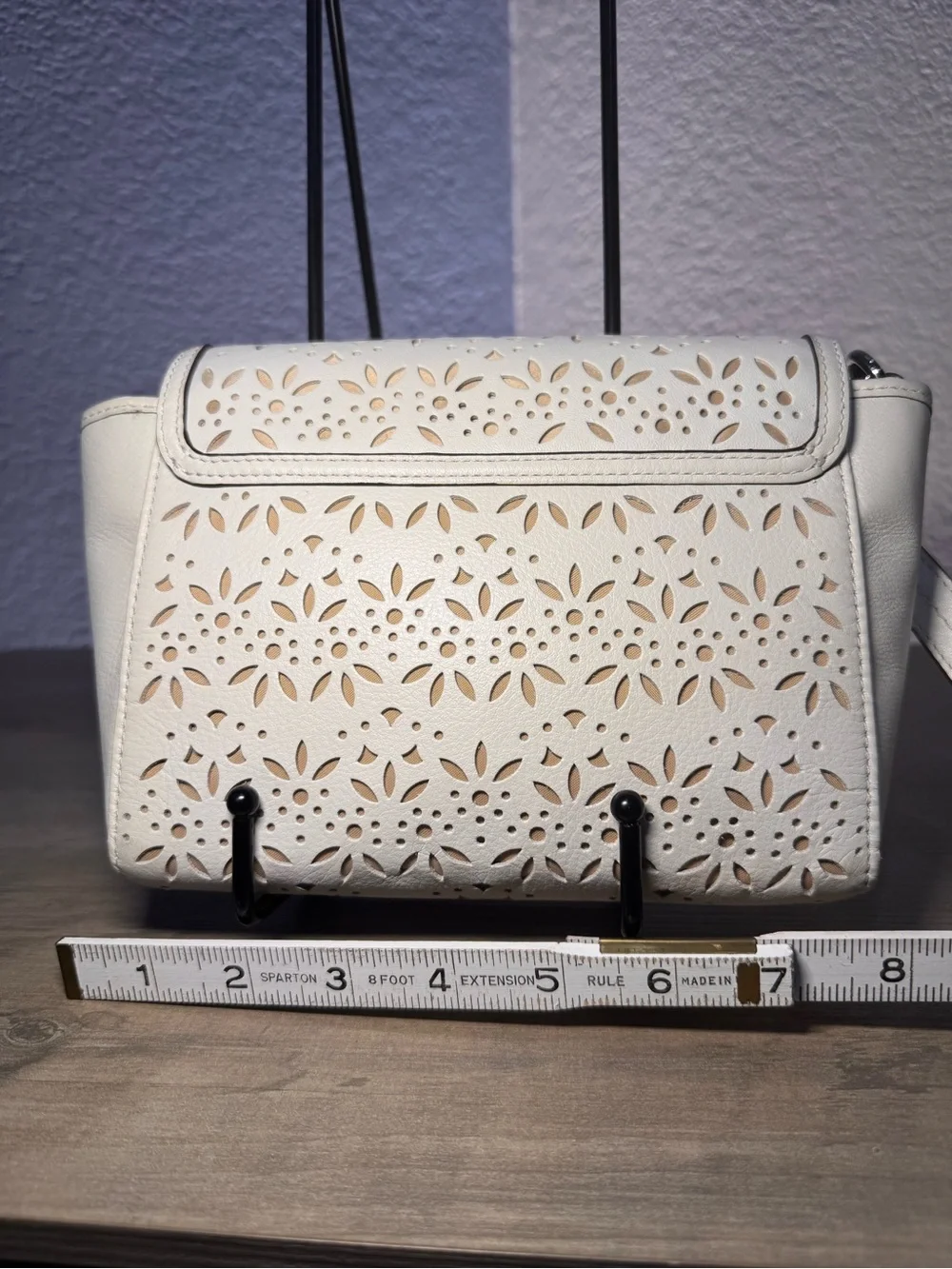 Coach White Floral Laser Cut Leather Magnetic Wristlet Clutch Purse Auth EUC